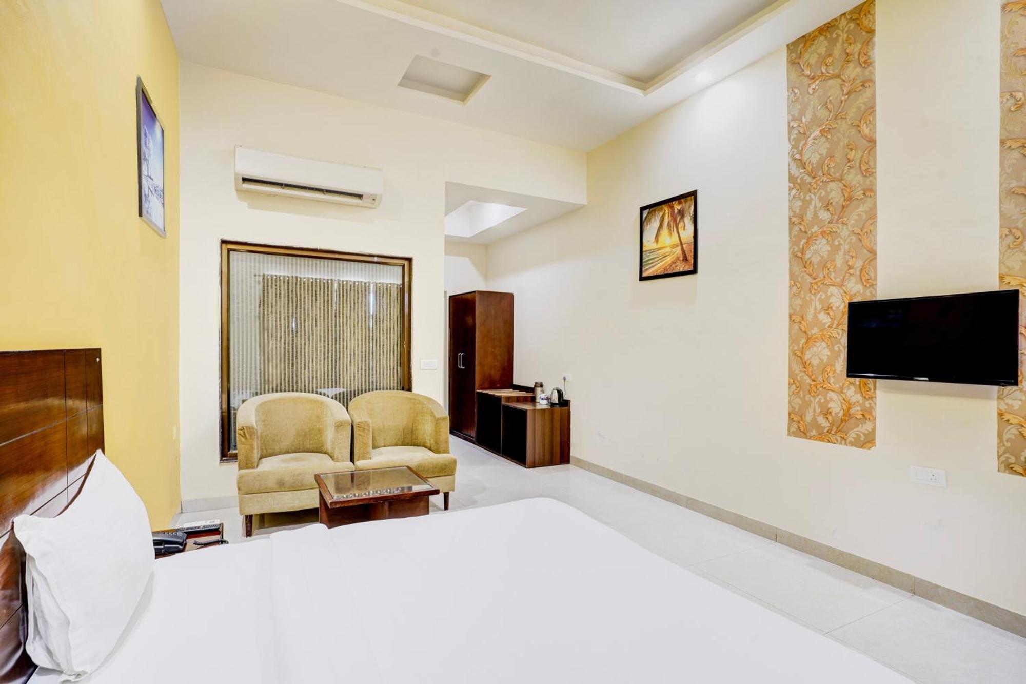 Hotel Amrit Manthan Chittorgarh Esterno foto