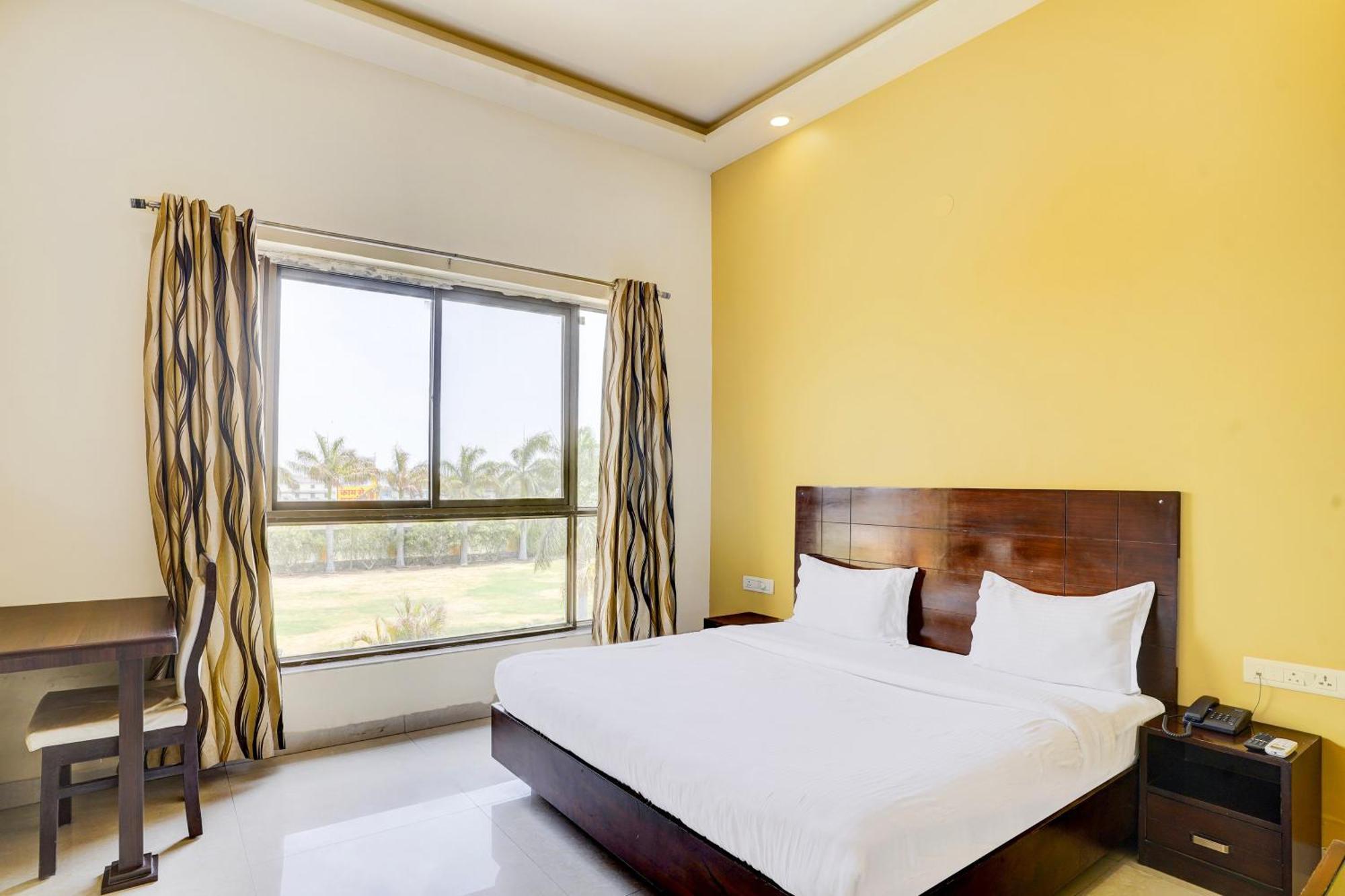 Hotel Amrit Manthan Chittorgarh Esterno foto